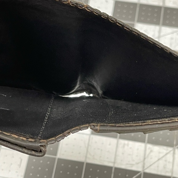 Authentic Louis Vuitton Two Folded Wallet Utah Leather Men’s Bifold Card Holder - Picture 9 of 16